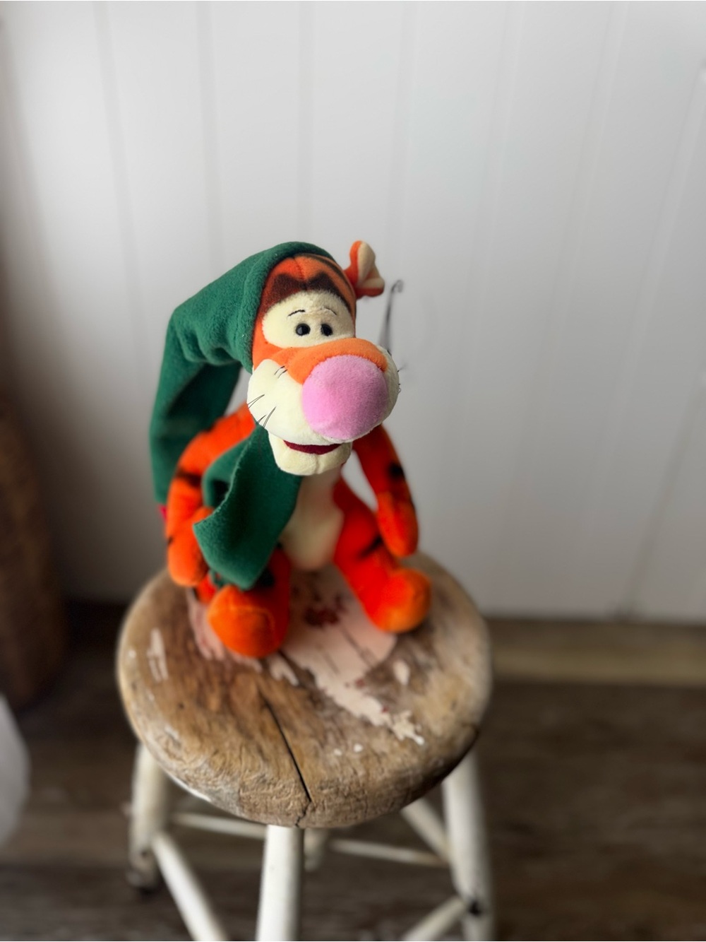 VTG Disney Gund Classic Winnie the Pooh 100 Acre Collection Tigger w/fleece hat